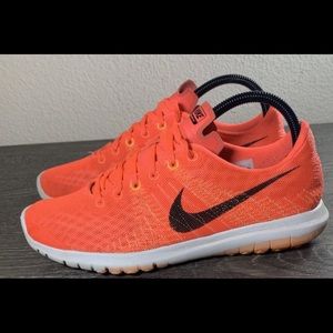 Nike Womens Flex Fury Orange Low Top Lace Up Cushioned Running Shoes Size 8.5